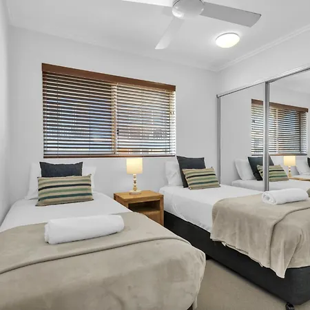 Rolling Surf Resort Caloundra Exterior photo