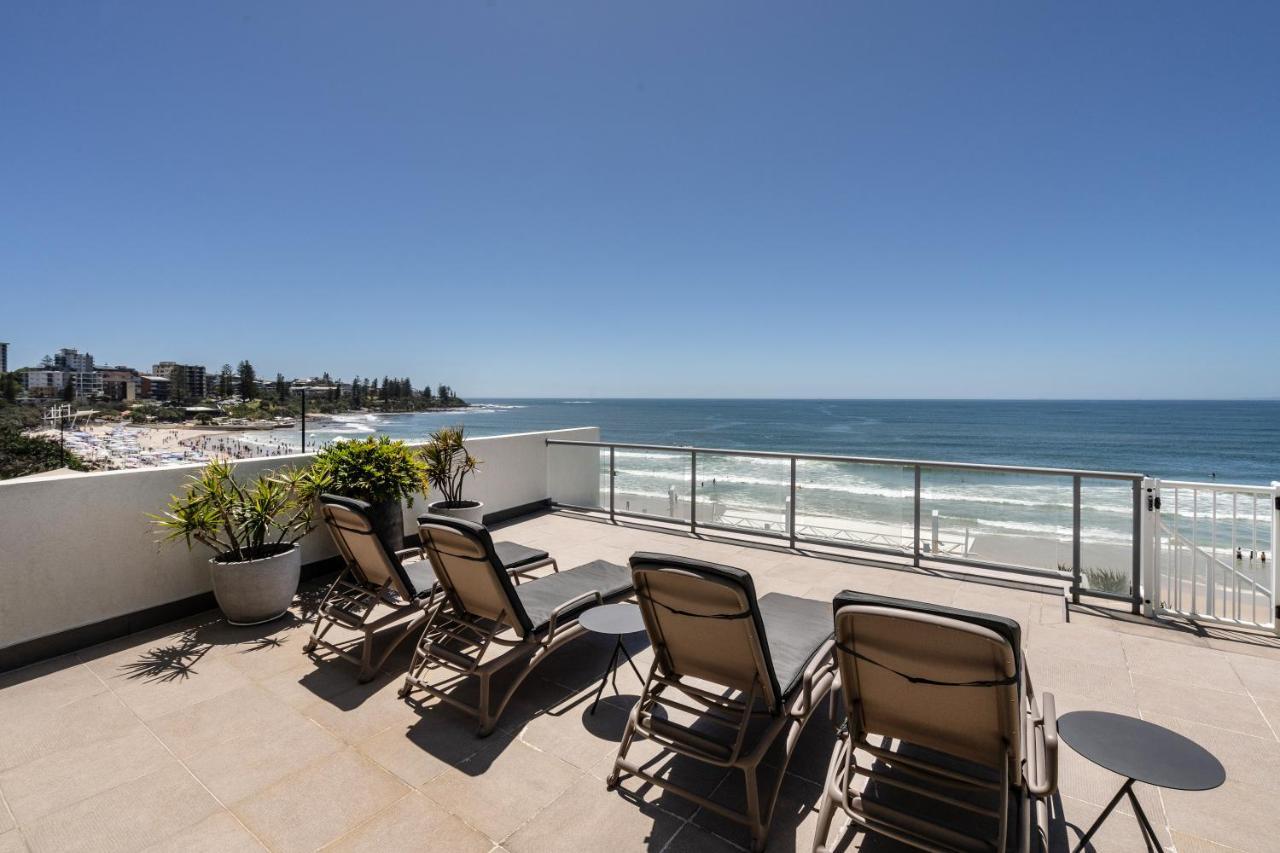 Rolling Surf Caloundra