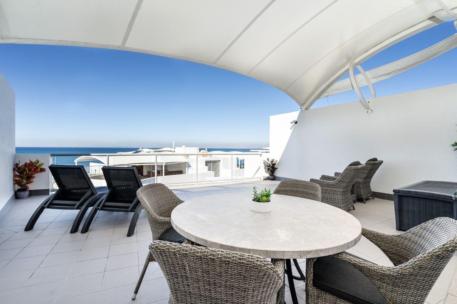 Rolling Surf Resort 4*